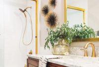 Gold decor for bathroom