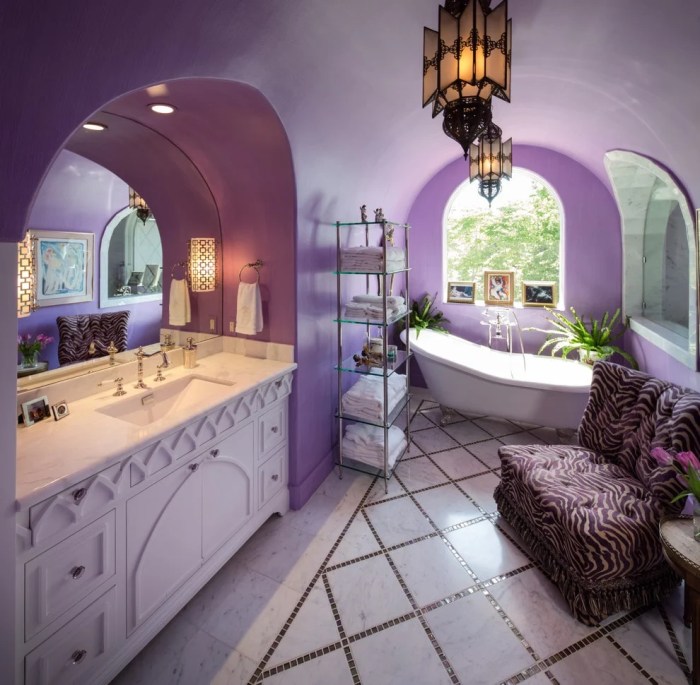 Purple bathroom decor ideas