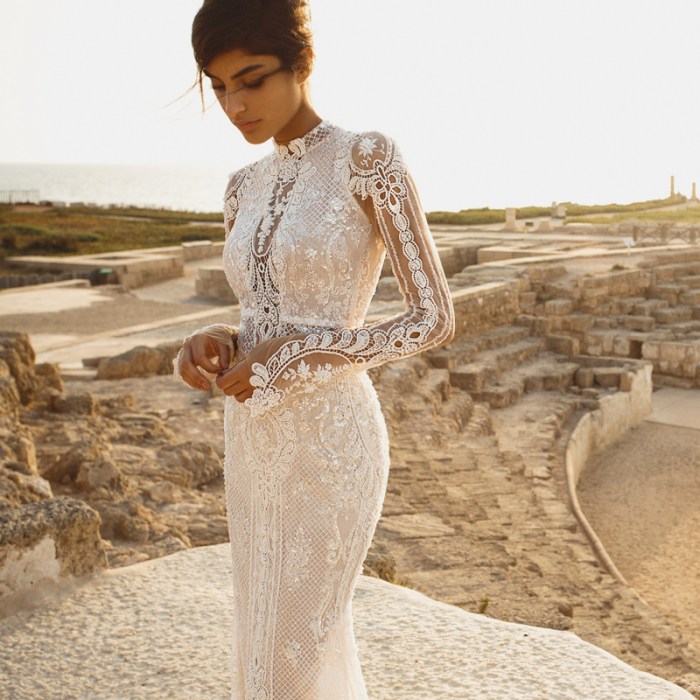 Elegant modern wedding dresses