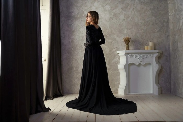 Black dress for winter wedding